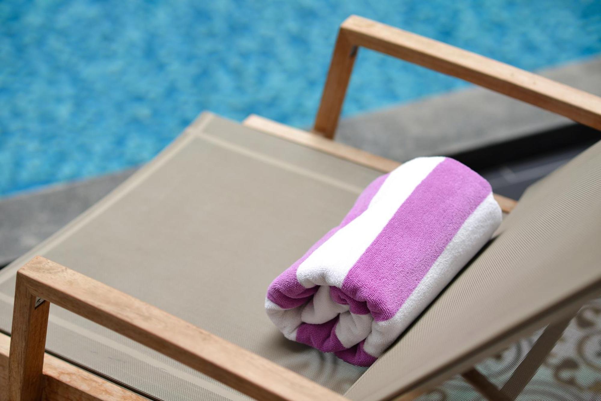 빌라 드 프라나콘 - 를레 앤 샤토 방콕 외부 사진 A pool towel